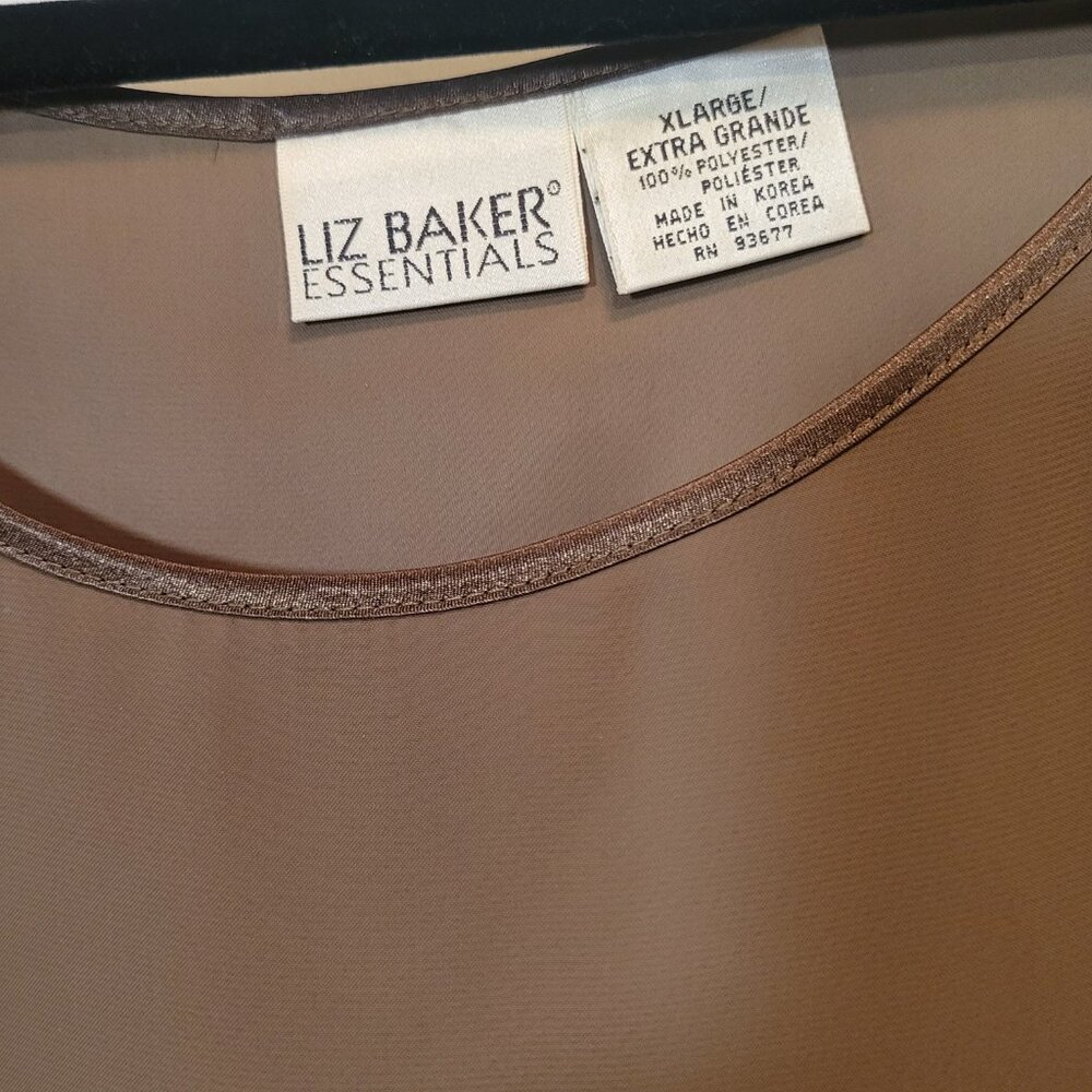 Liz Baker Essentials Shell - XL - Picture 3 of 3